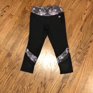 Cropped workout leggings